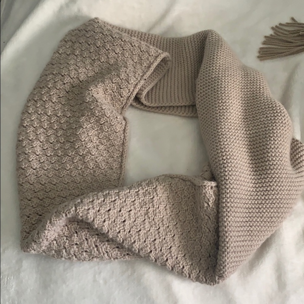 Infinity scarf